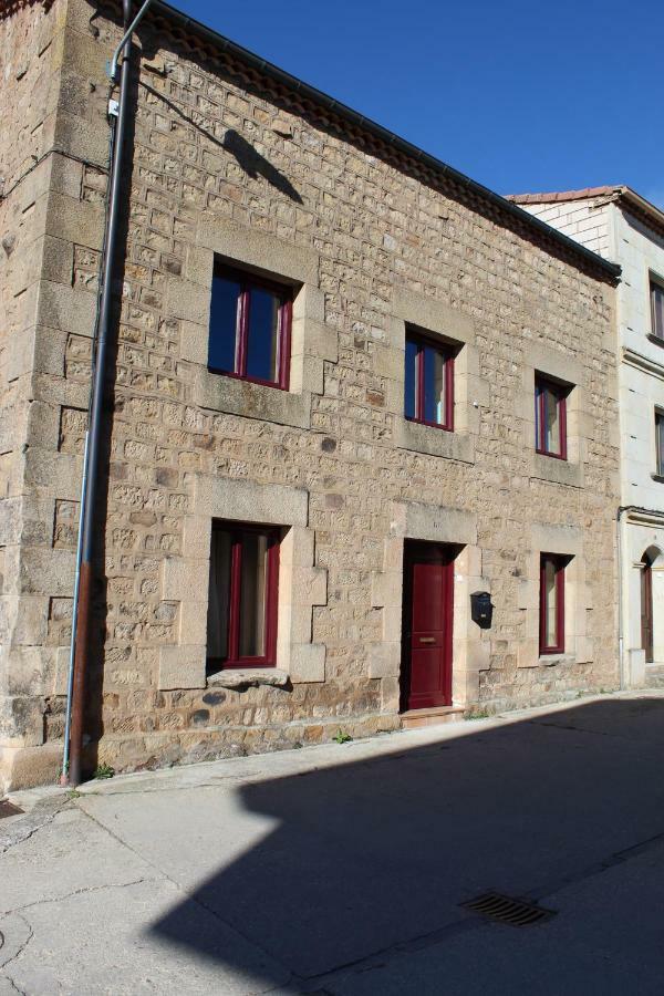 Гостевой дом La Casa De La Petra Кинтанар-де-ла-Сьерра Экстерьер фото